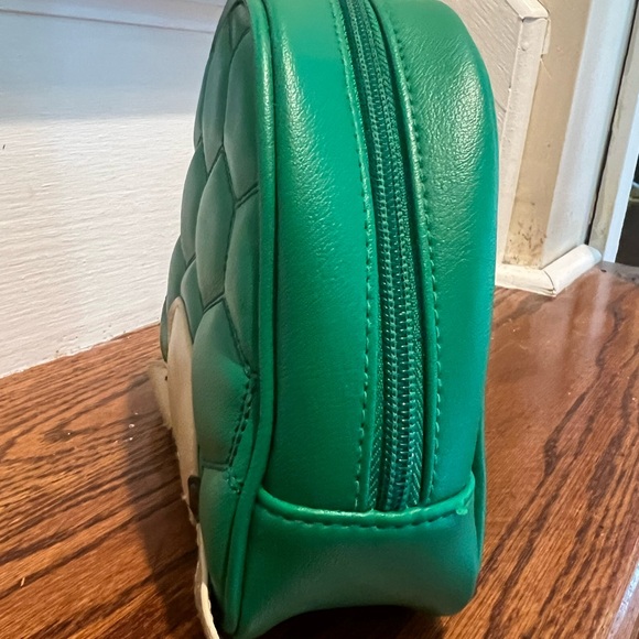 Bath & Body Works Turtle Cosmetic Bag - Picture 6 of 8